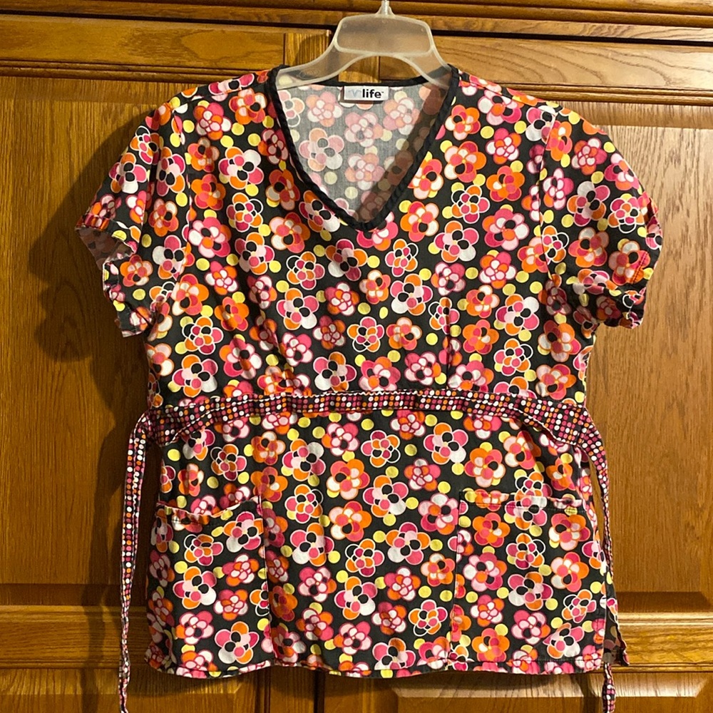V Life Scrub Top. Good condition.,
